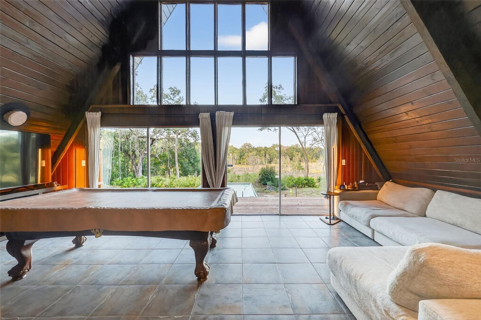 DEEP WOODS - Residential