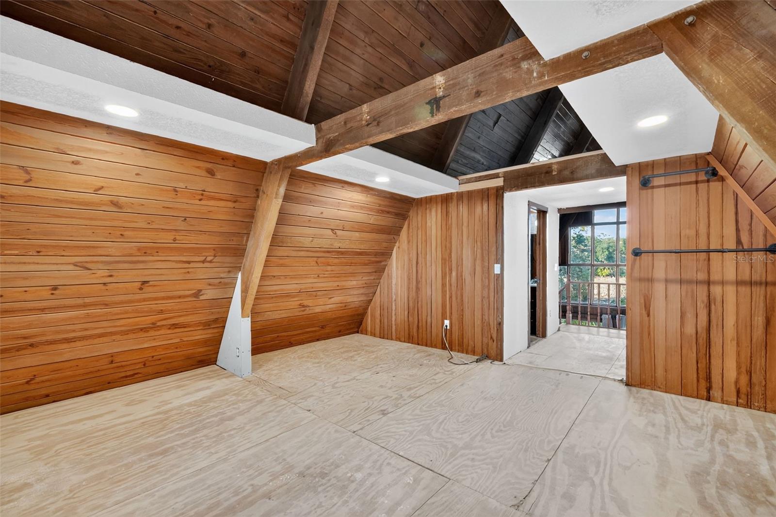 DEEP WOODS - Residential