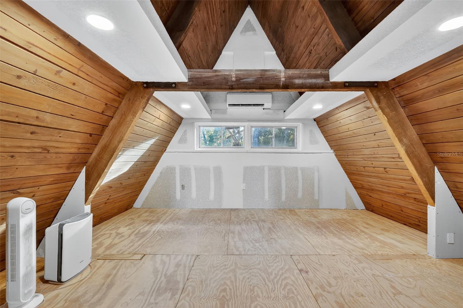 DEEP WOODS - Residential