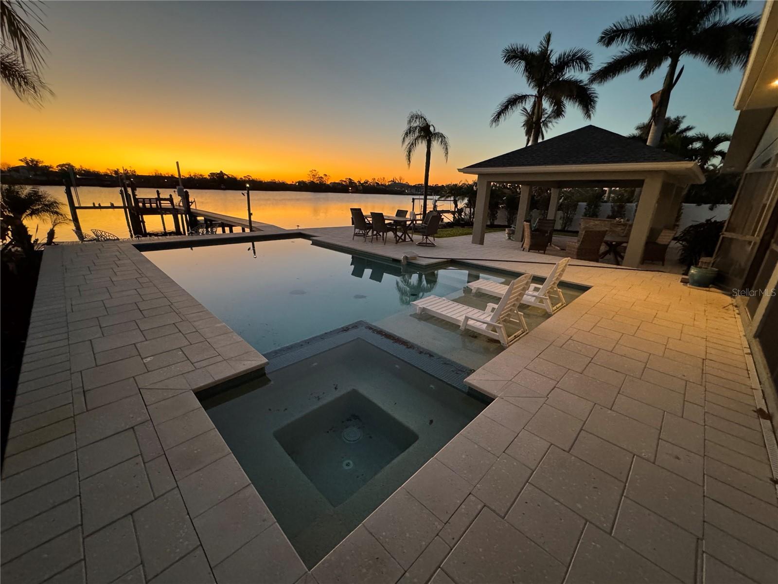 714 BAYSHORE DRIVE
