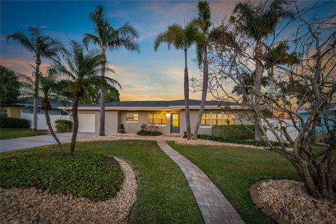 714 BAYSHORE DRIVE TARPON SPRINGS FL 34689