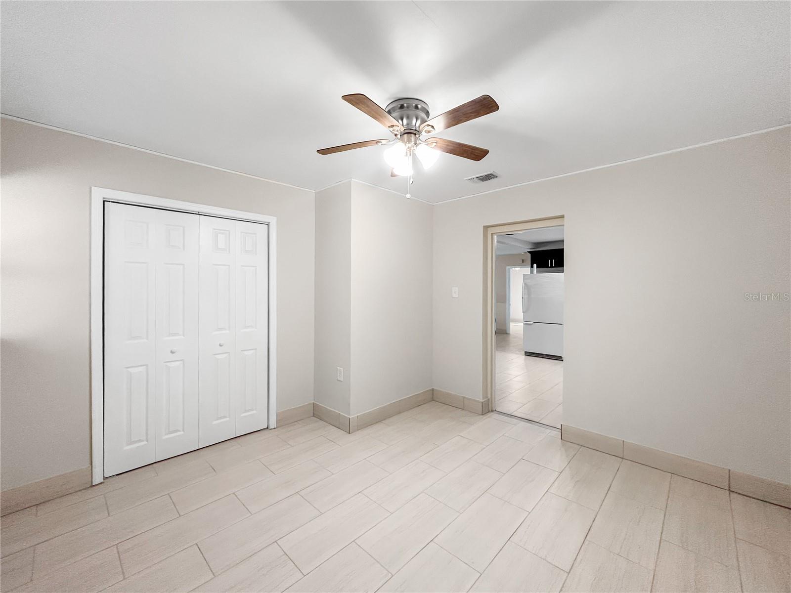 CAREYS PIRATES POINT - Residential