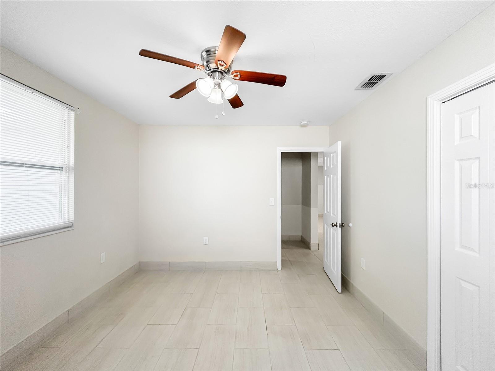 CAREYS PIRATES POINT - Residential