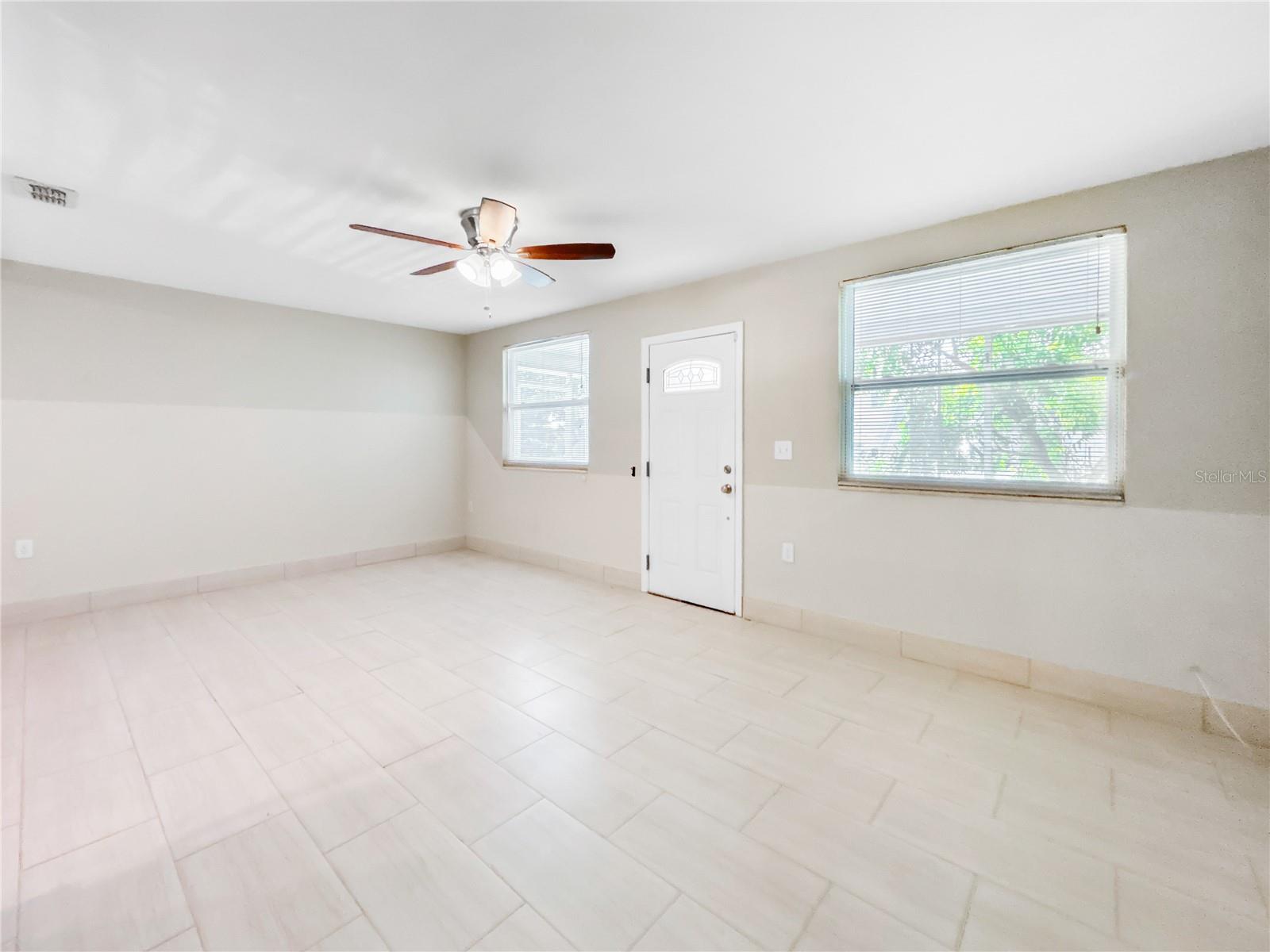 CAREYS PIRATES POINT - Residential