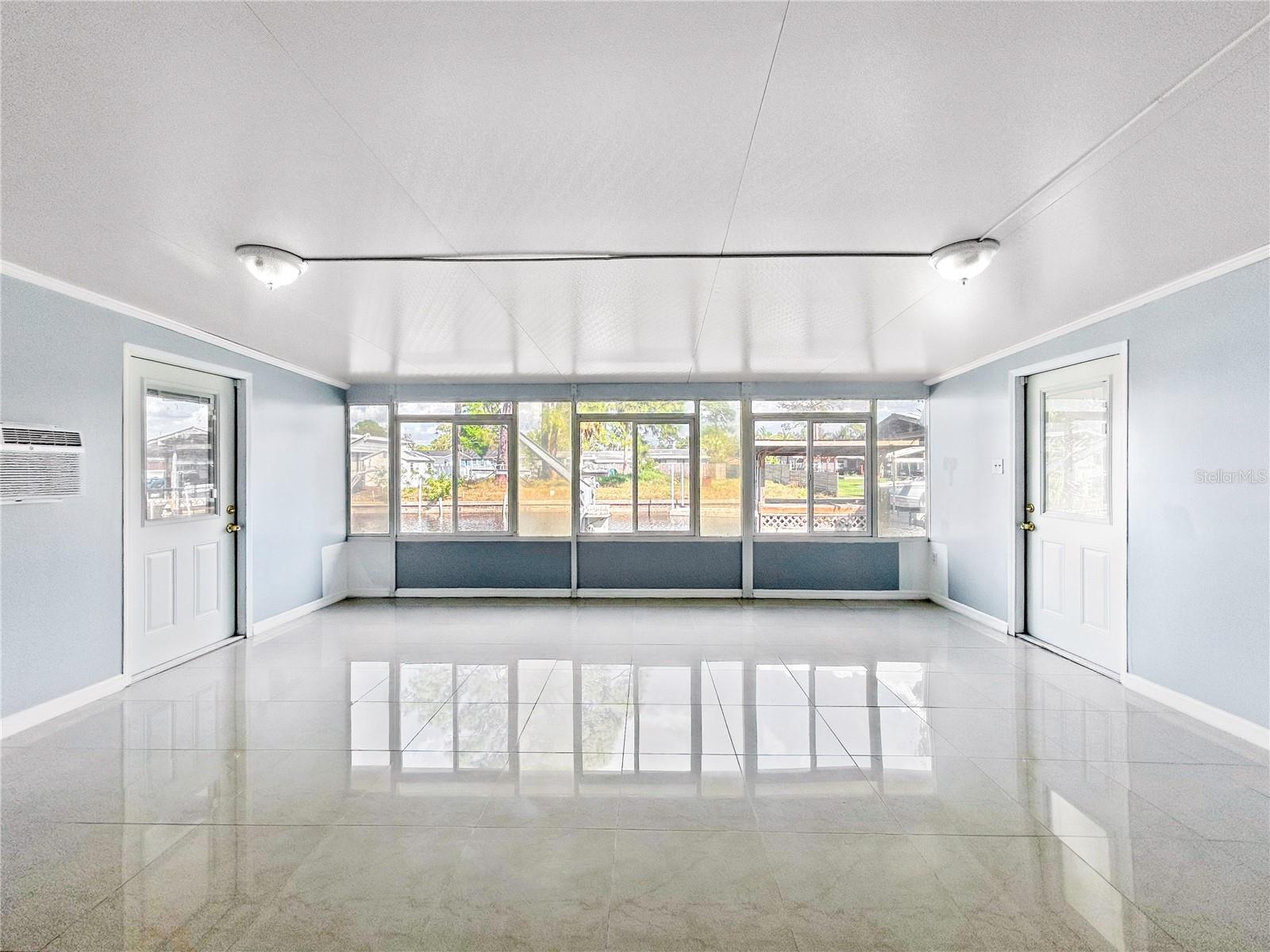 CAREYS PIRATES POINT - Residential