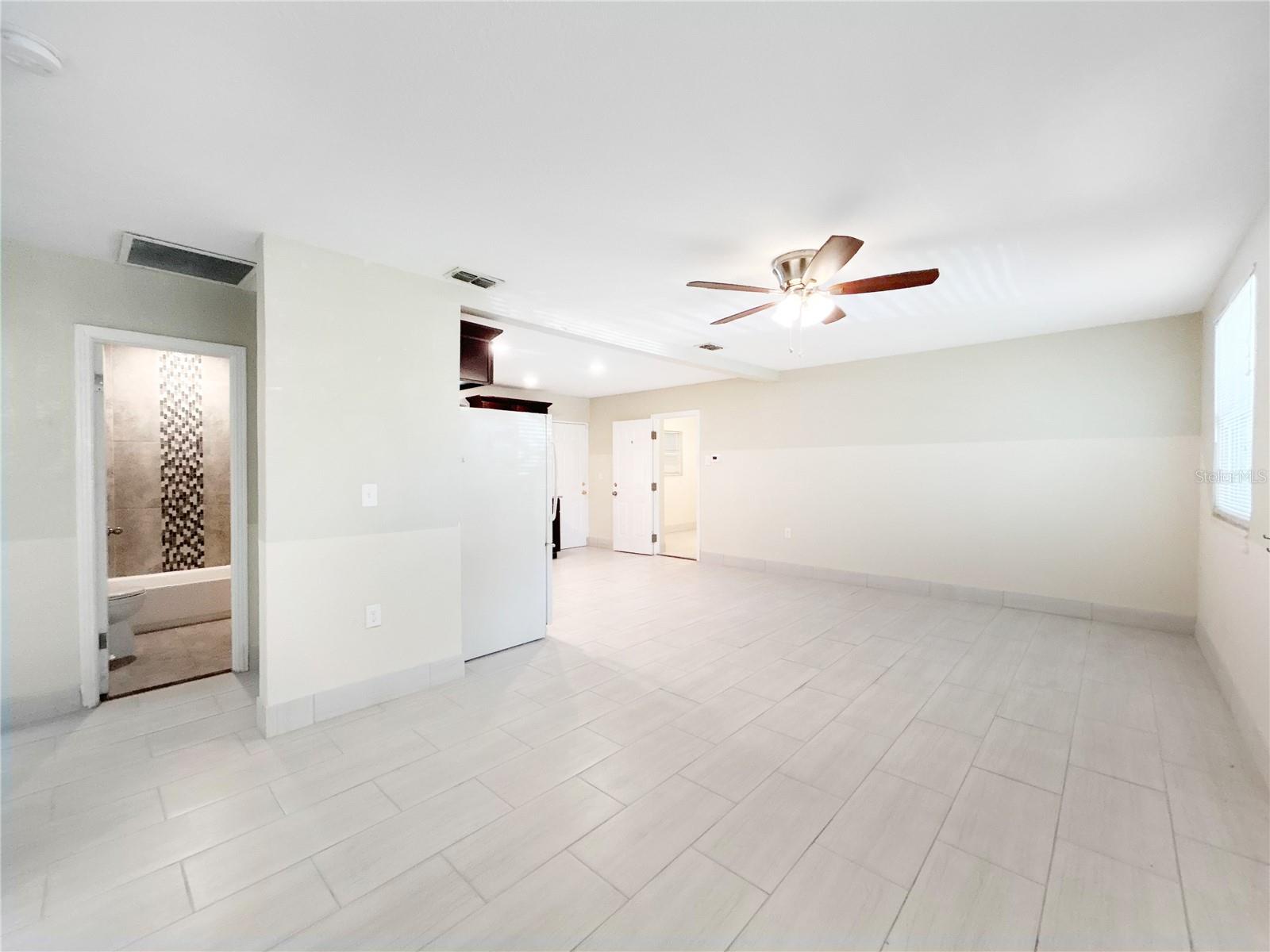 CAREYS PIRATES POINT - Residential