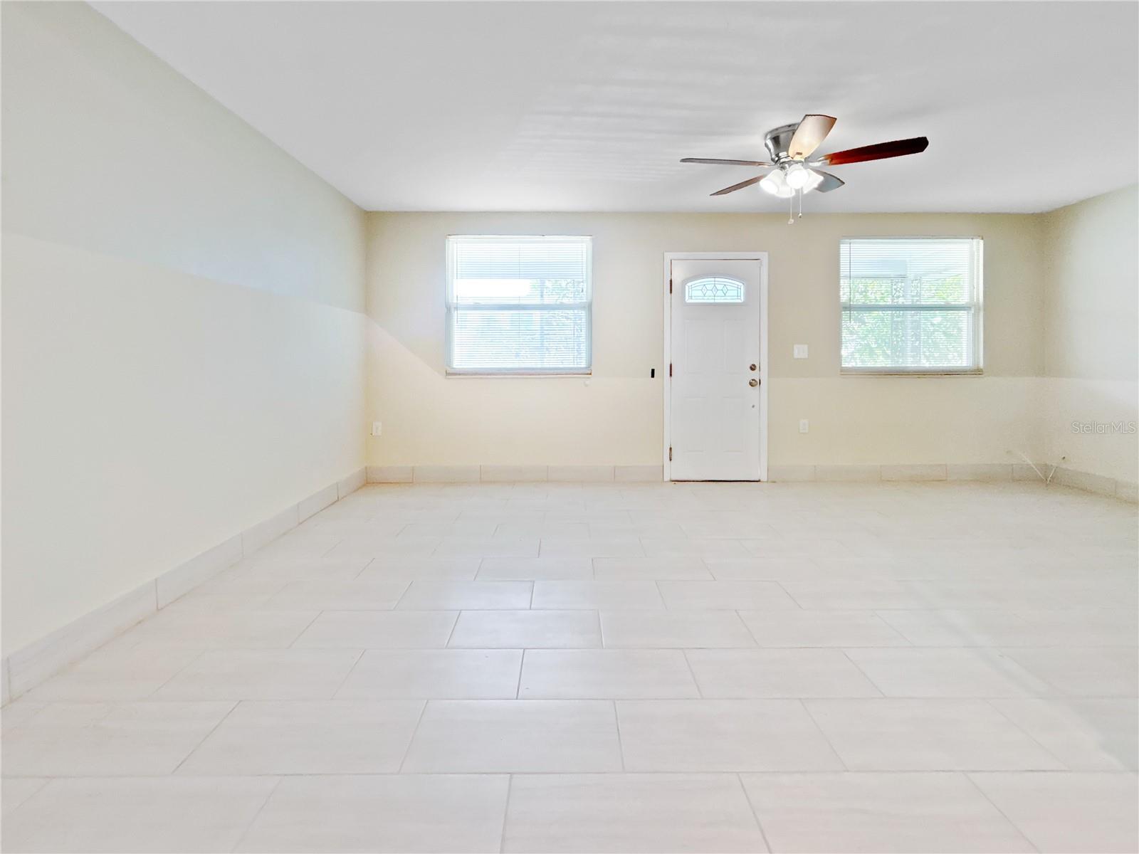 CAREYS PIRATES POINT - Residential