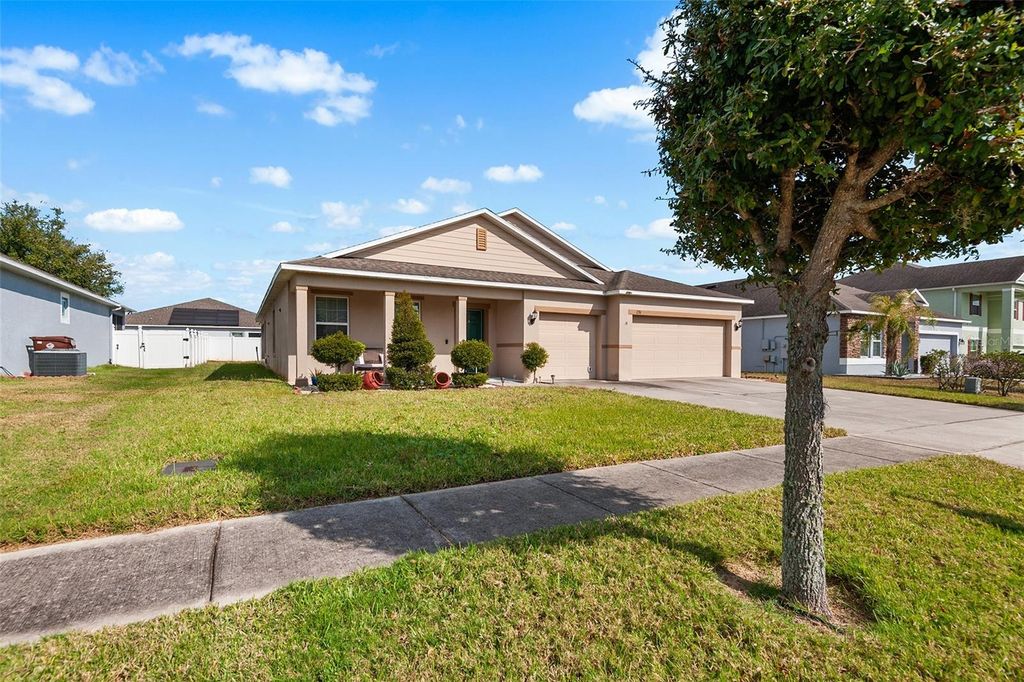 Photo of 236 Barrington Drive, Haines City, FL 33844 (MLS # P4937040)