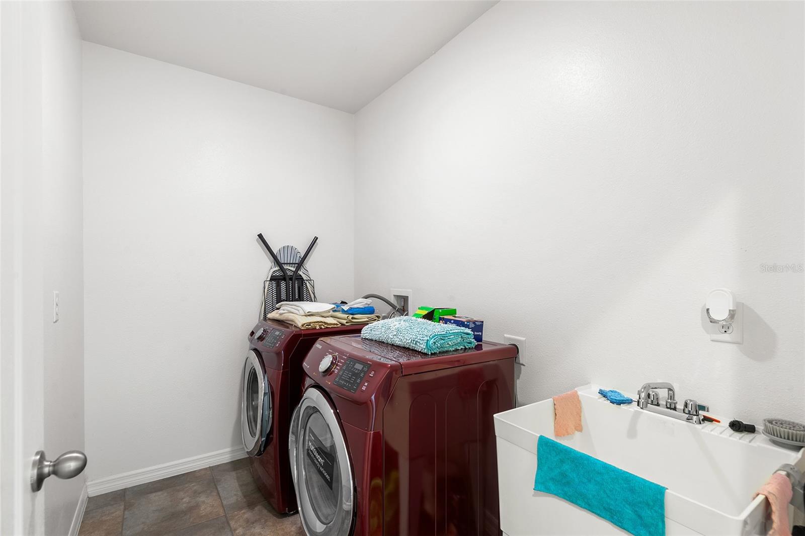 HAINES RIDGE PH 01 - Residential