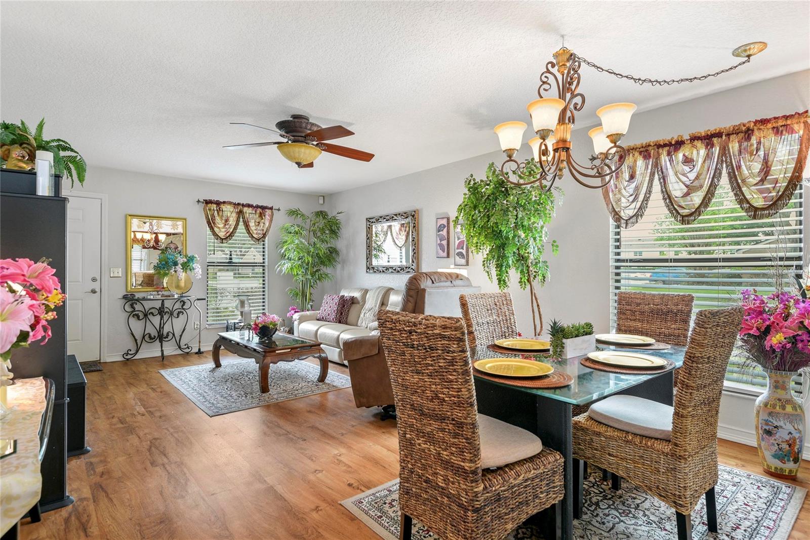 CASA PARK VILLAS PH 1 - Residential