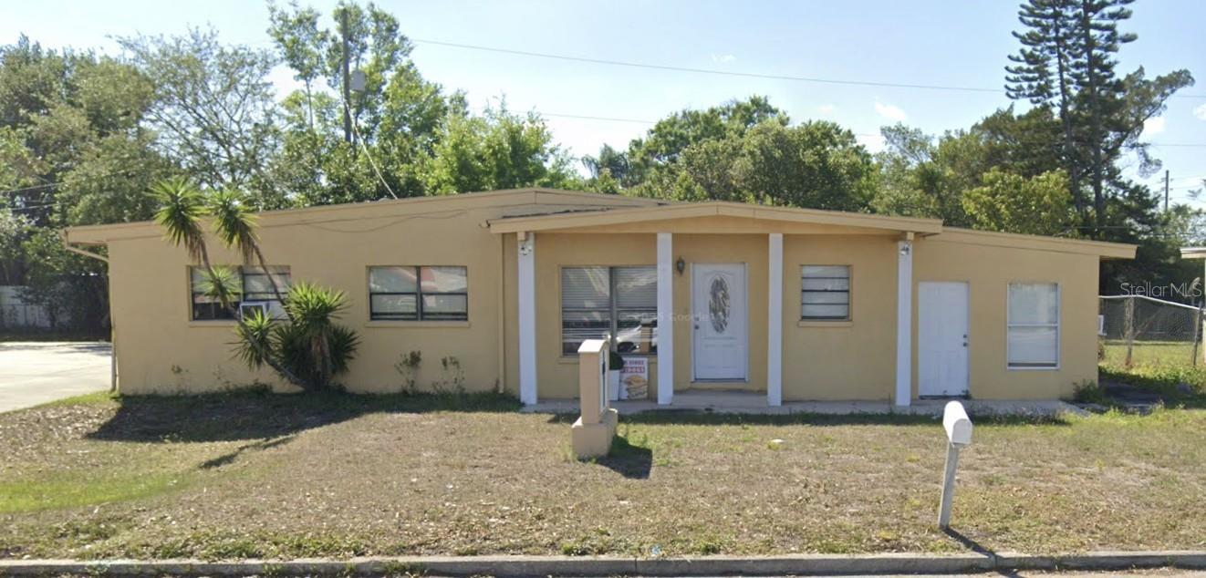 Perfect for medical, legal, or professional services! 2,200?SF building with multiple private office/consult rooms, reception area, and conference room plus commercial parking and handicap access. Strategically located just minutes from SR-408 & Colonial Drive — high visibility & easy access for clients.