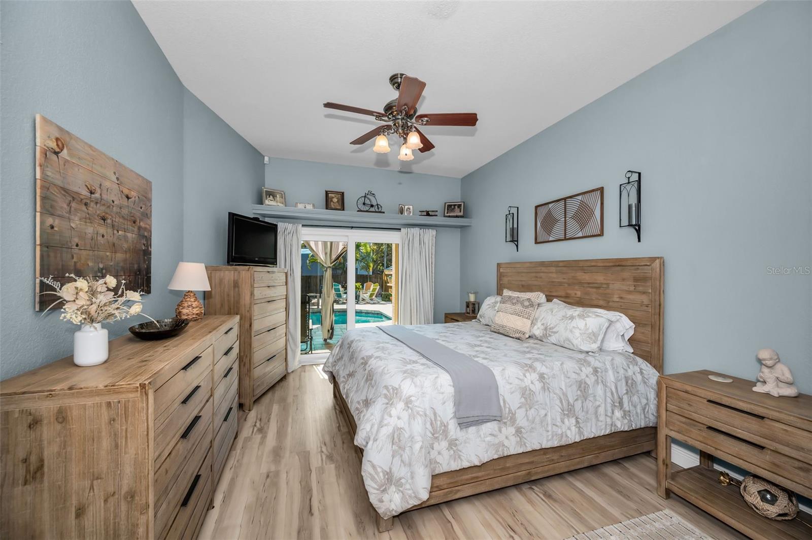 BAYSHORE TERRACE - Residential