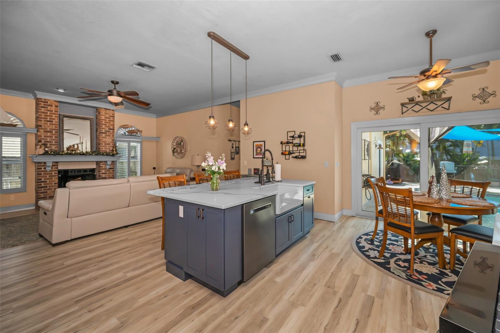 BAYSHORE TERRACE - Residential