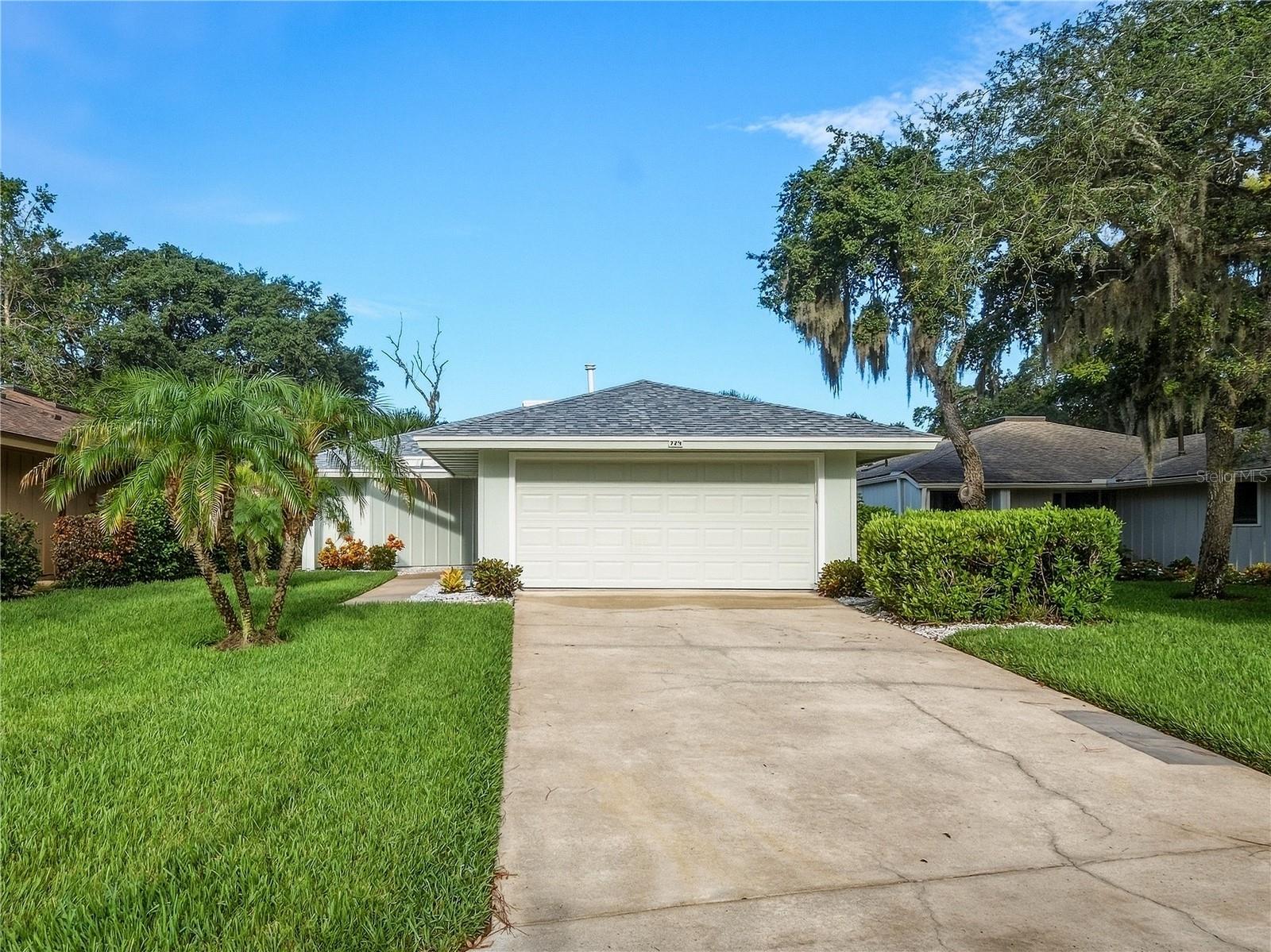 724 ST ANDREWS CIRCLE