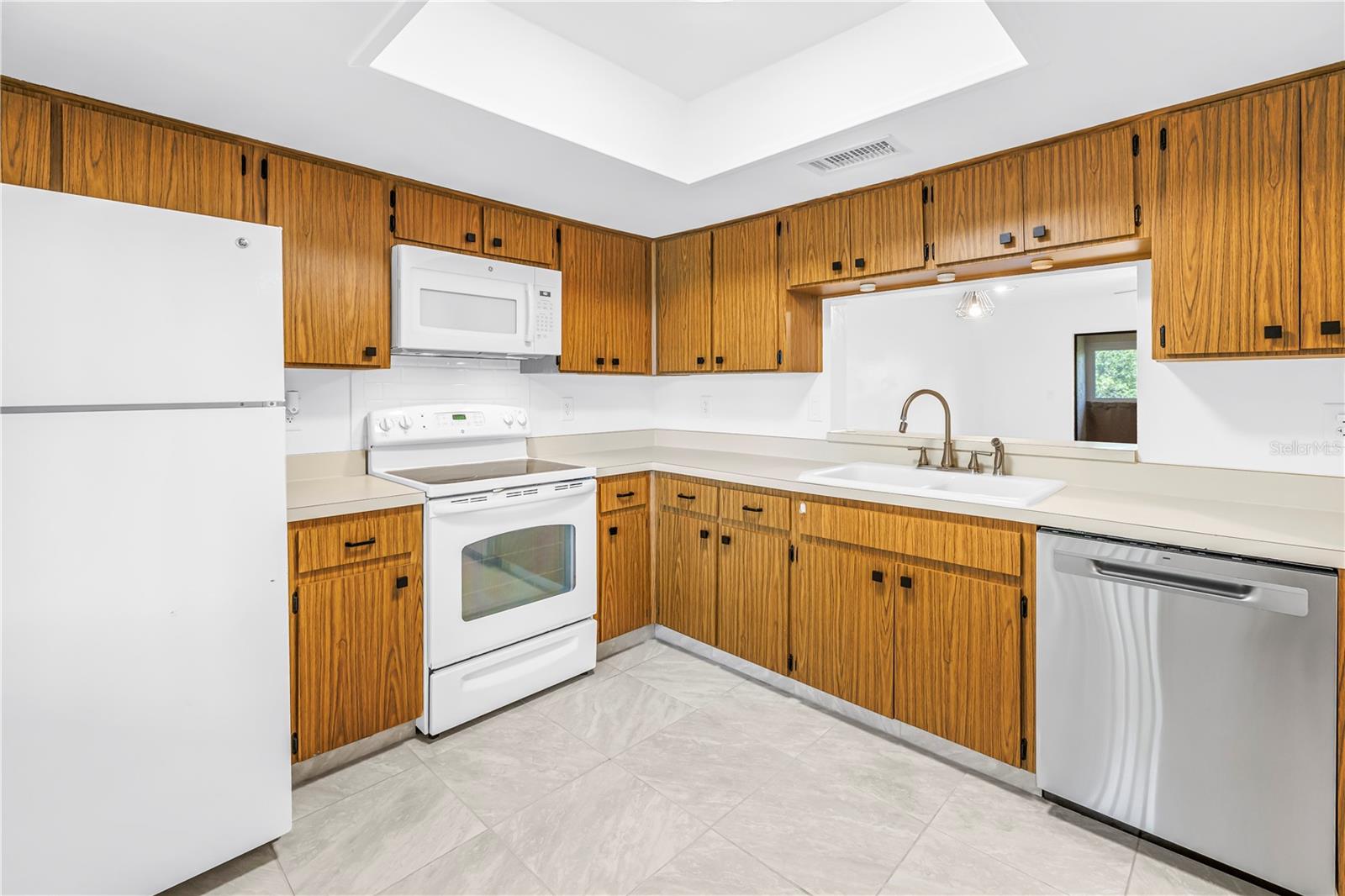 MAGNOLIA RIDGE CONDO - Residential