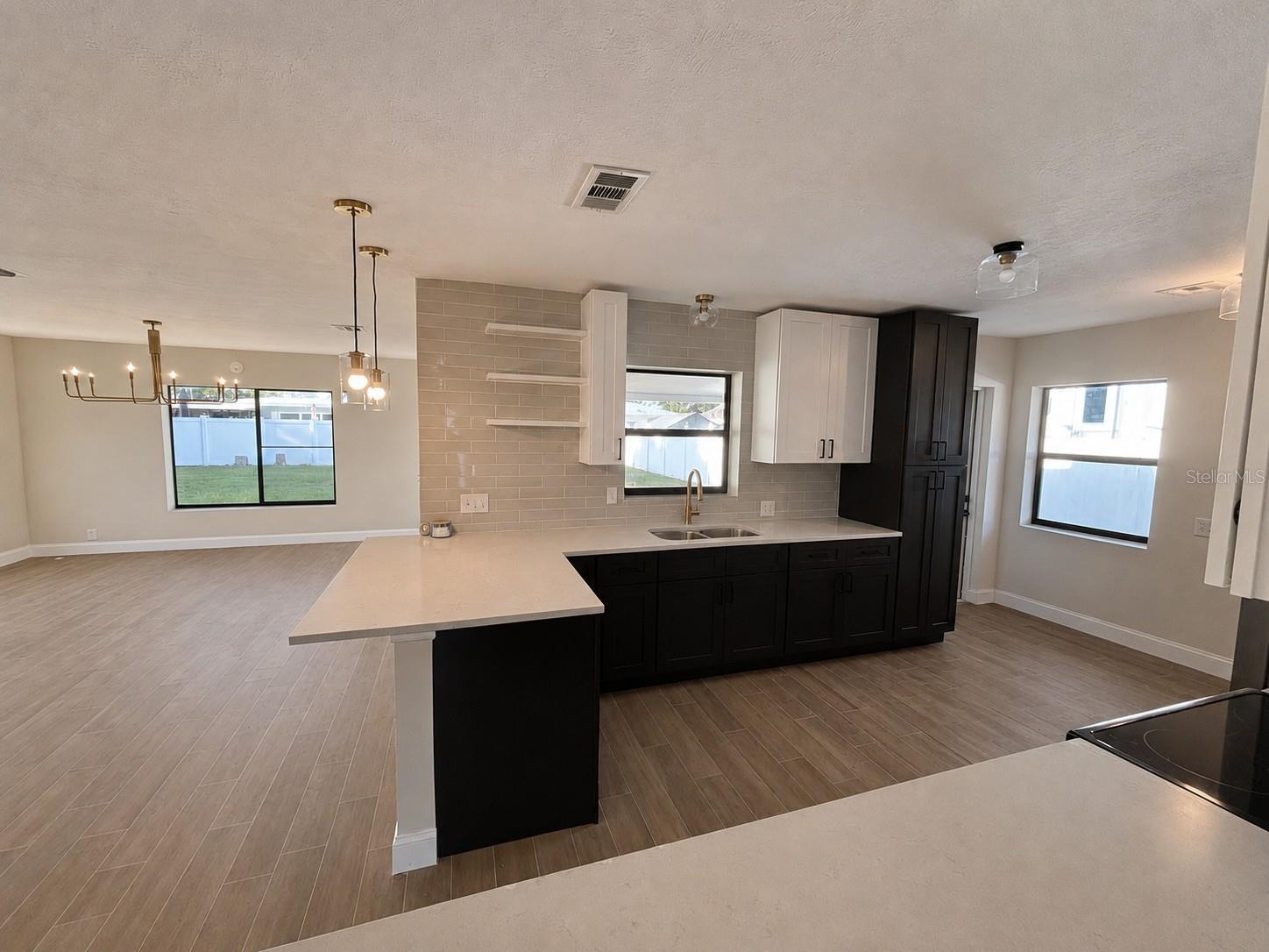 4097 16TH AVENUE W, BRADENTON, FL, 34205 4 4097 16TH AVENUE W