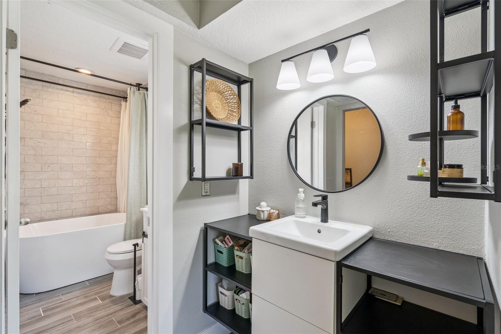 OAK FOREST UNIT 3 - Residential