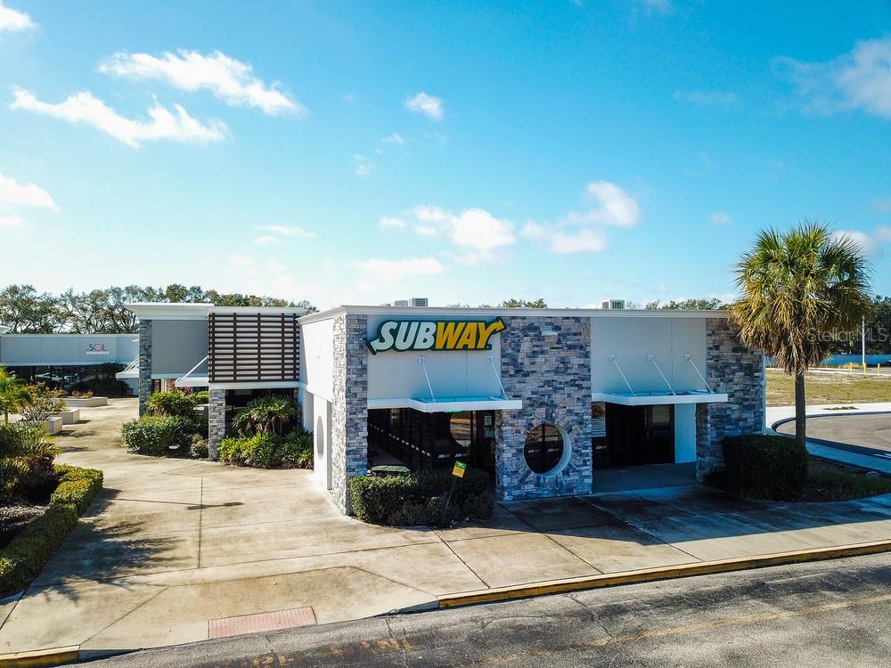 GRAND MANATEE - Commercial Lease