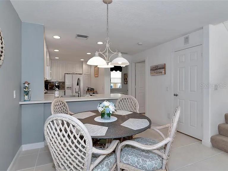 VILLAGEWALK - Residential Lease