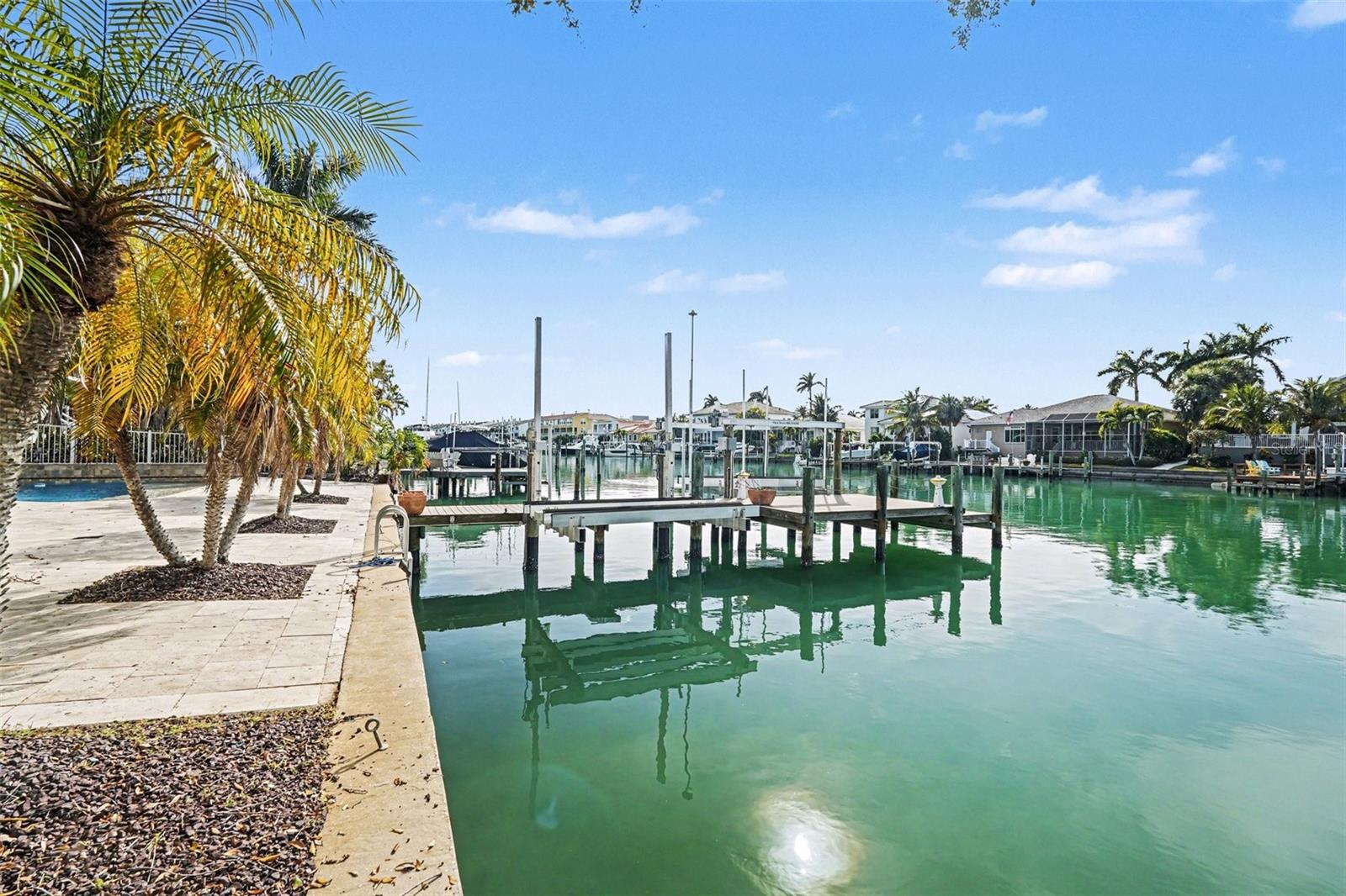 SANDS POINT - Residential