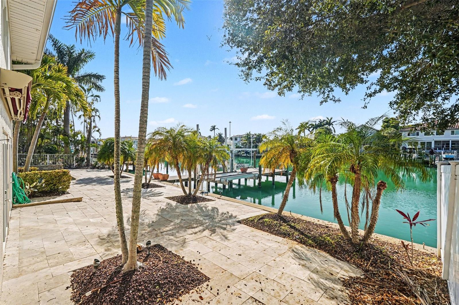 SANDS POINT - Residential