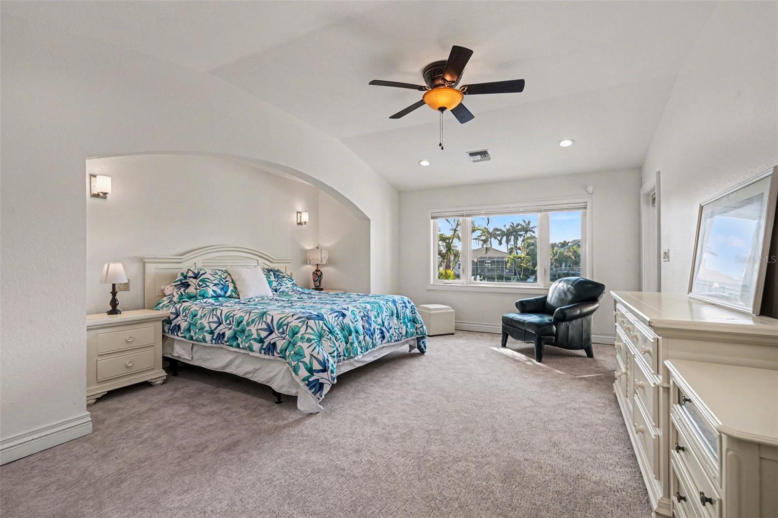 SANDS POINT - Residential