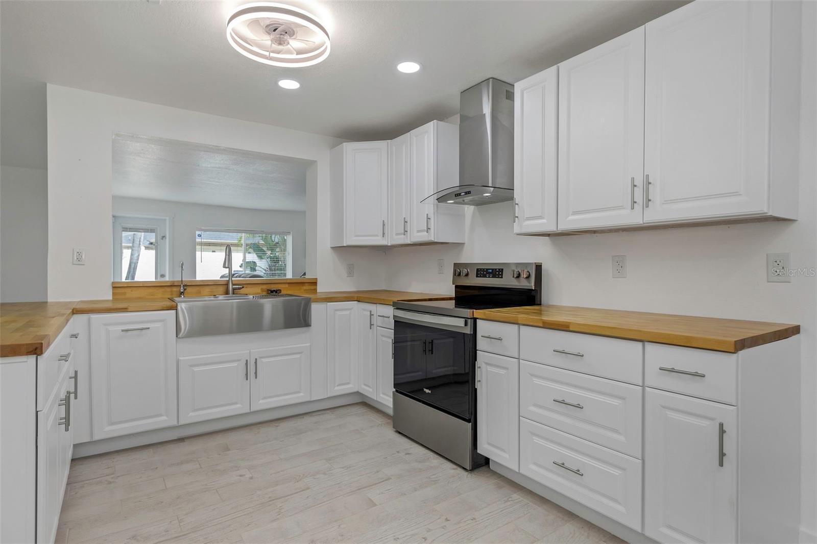 1808 MAPLELEAF BOULEVARD