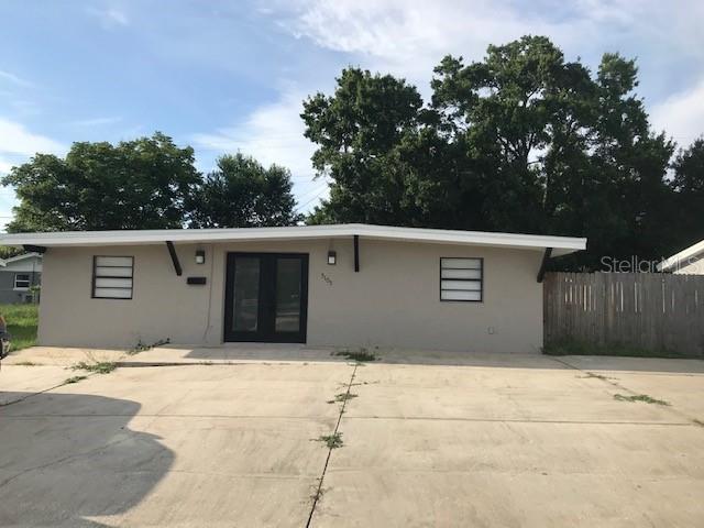 SHAMROCK HEIGHTS - Commercial Lease