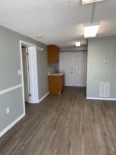 SHAMROCK HEIGHTS - Commercial Lease