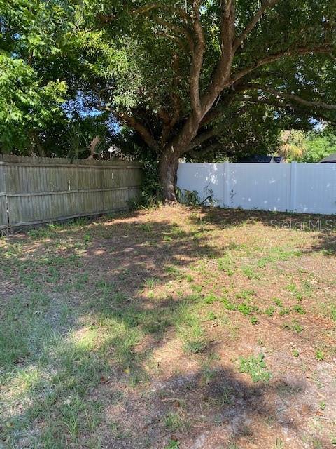 SHAMROCK HEIGHTS - Commercial Lease