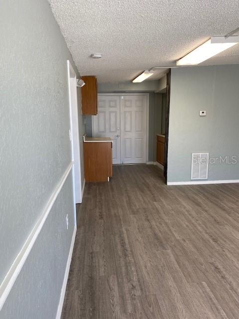 SHAMROCK HEIGHTS - Commercial Lease