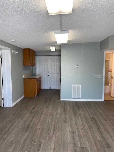 SHAMROCK HEIGHTS - Commercial Lease