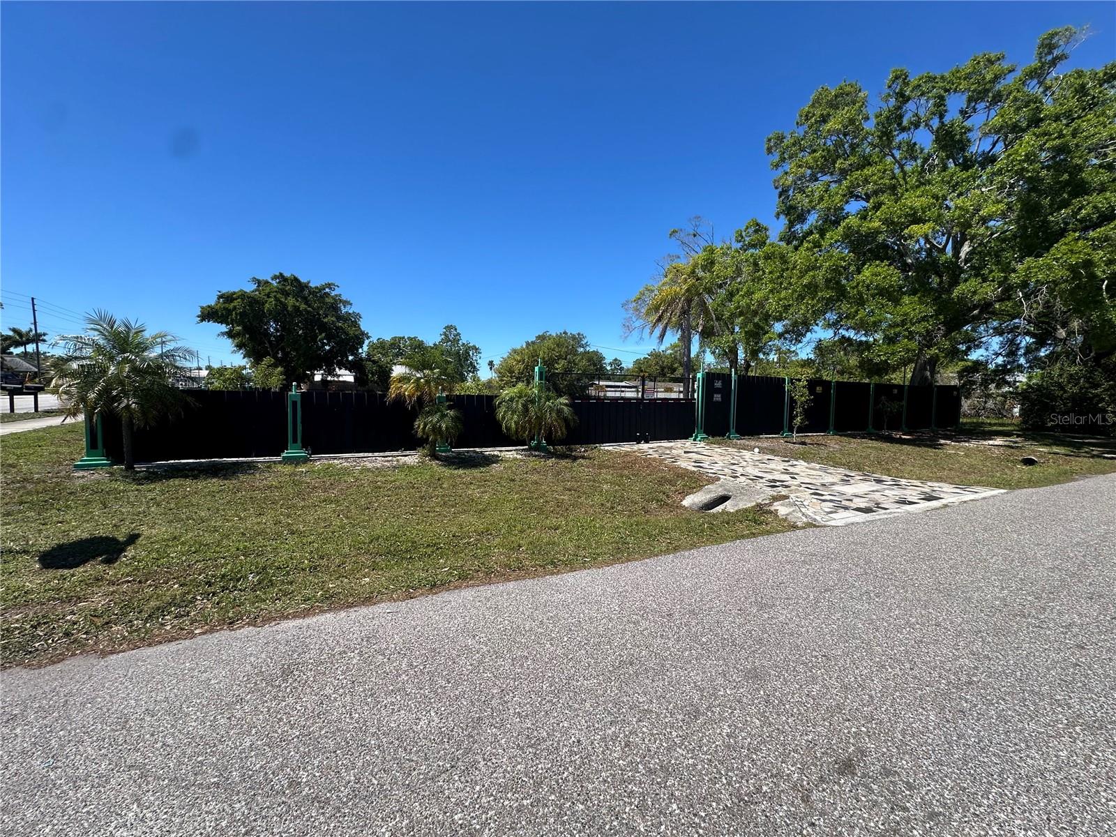 WASHINGTON TERRACE - Land