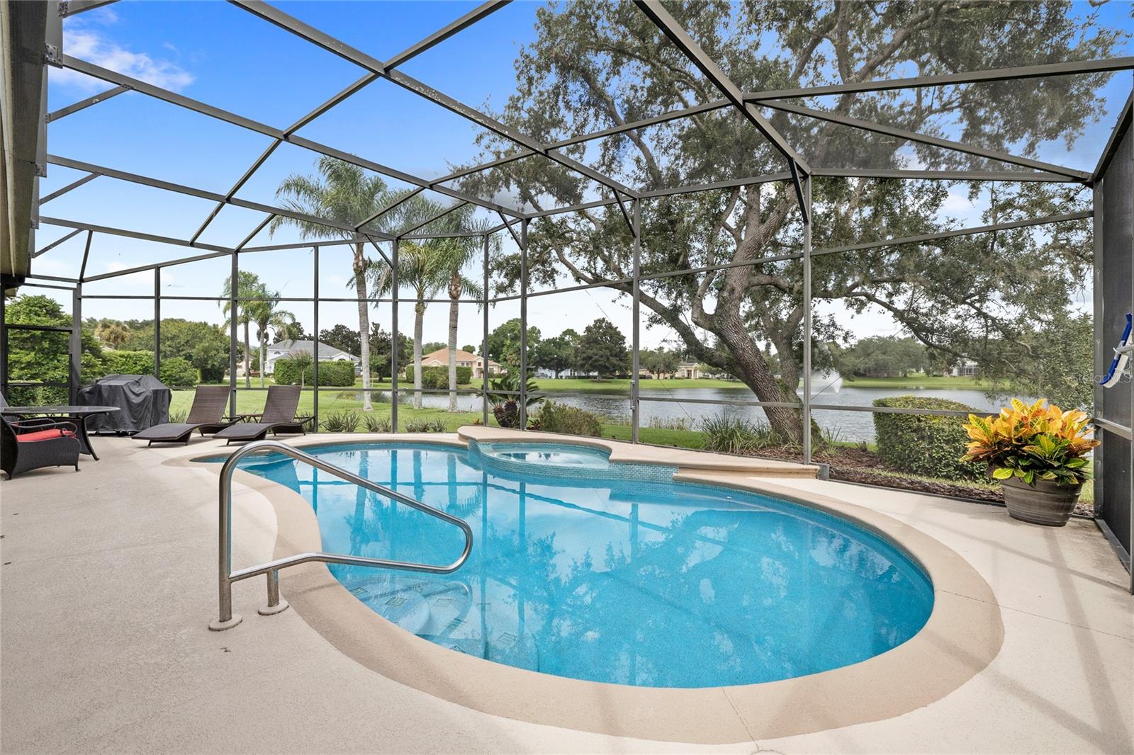 6938 SYLVAN WOODS DRIVE