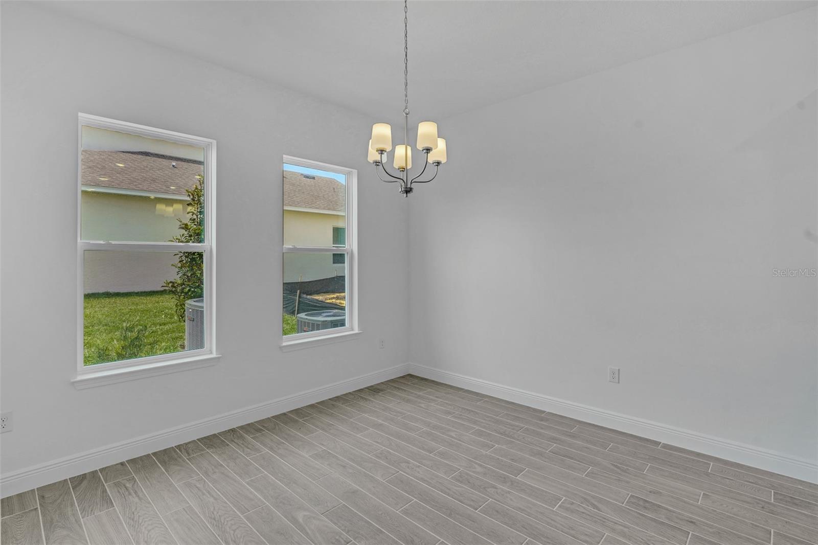 AVALON WOODS - Residential