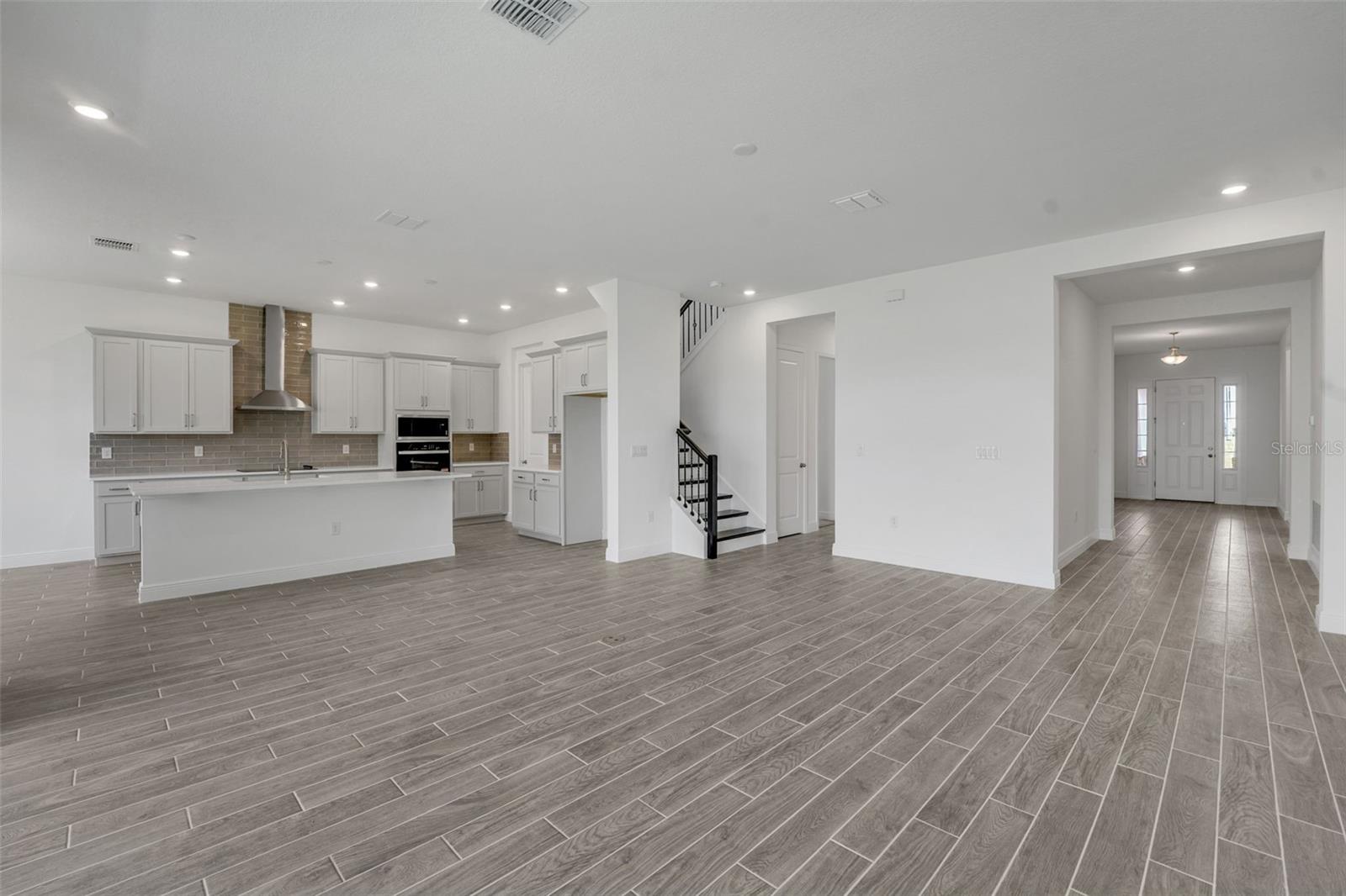 AVALON WOODS - Residential