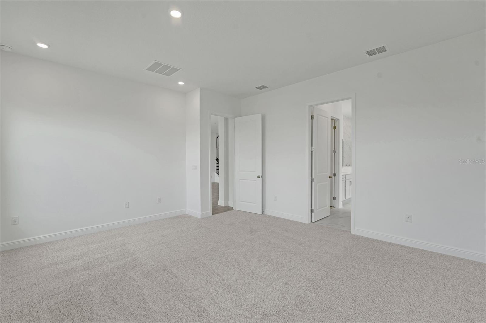 AVALON WOODS - Residential