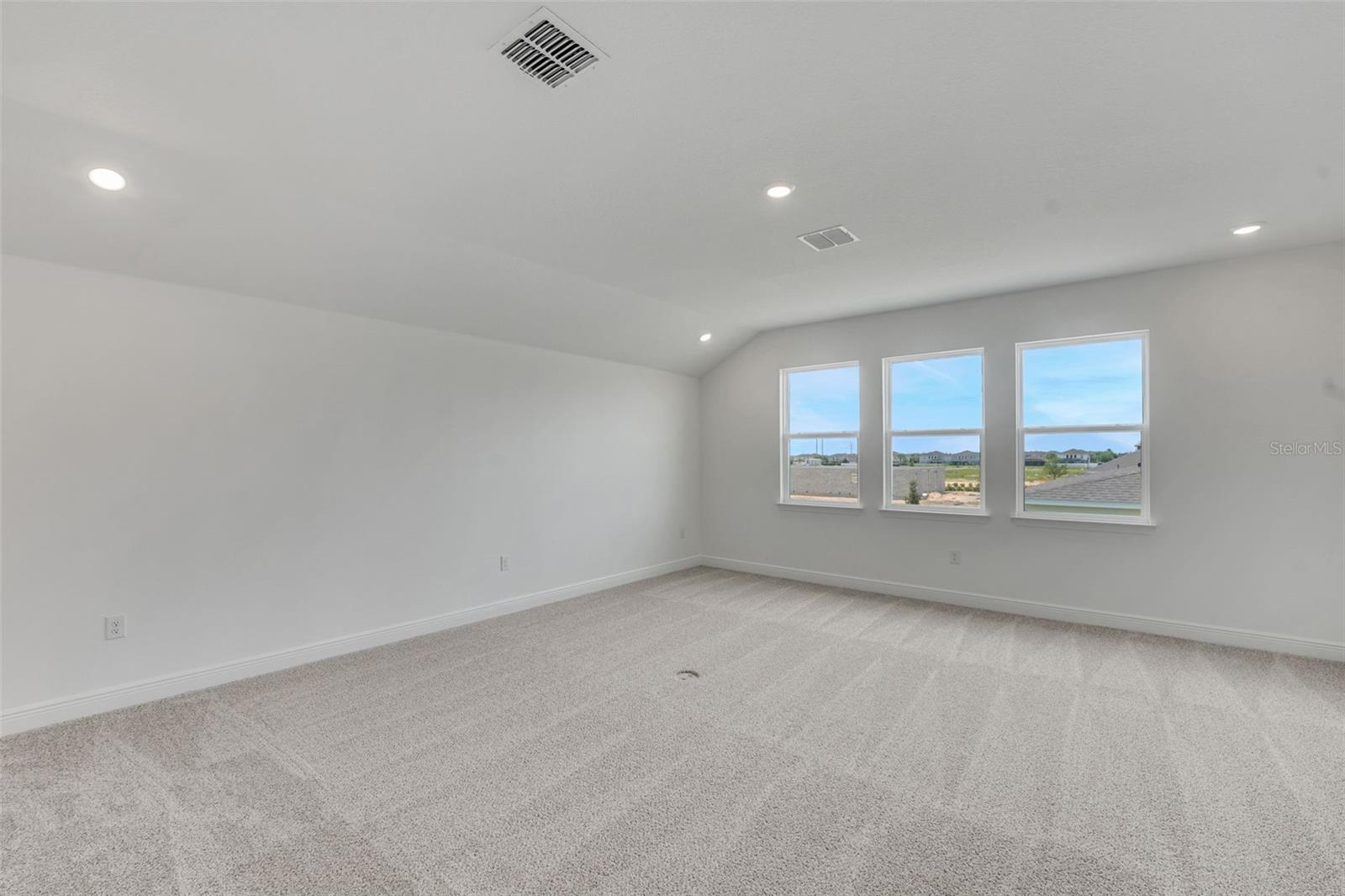 AVALON WOODS - Residential