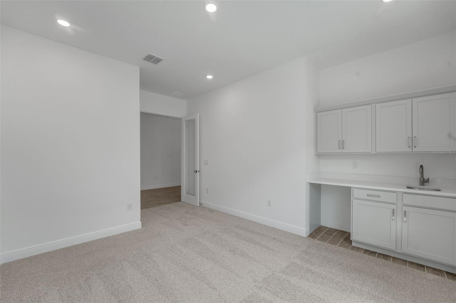 AVALON WOODS - Residential