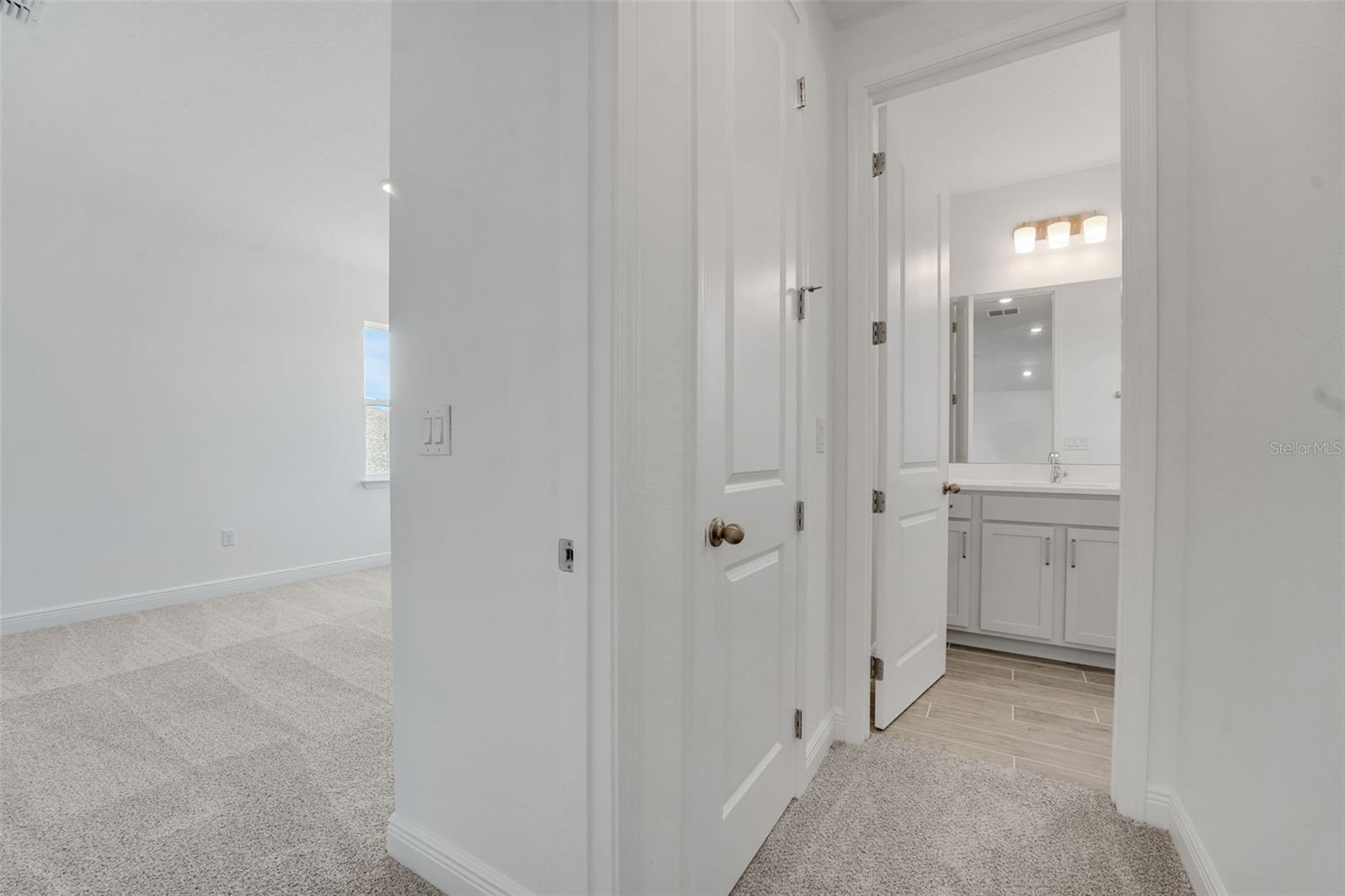 AVALON WOODS - Residential