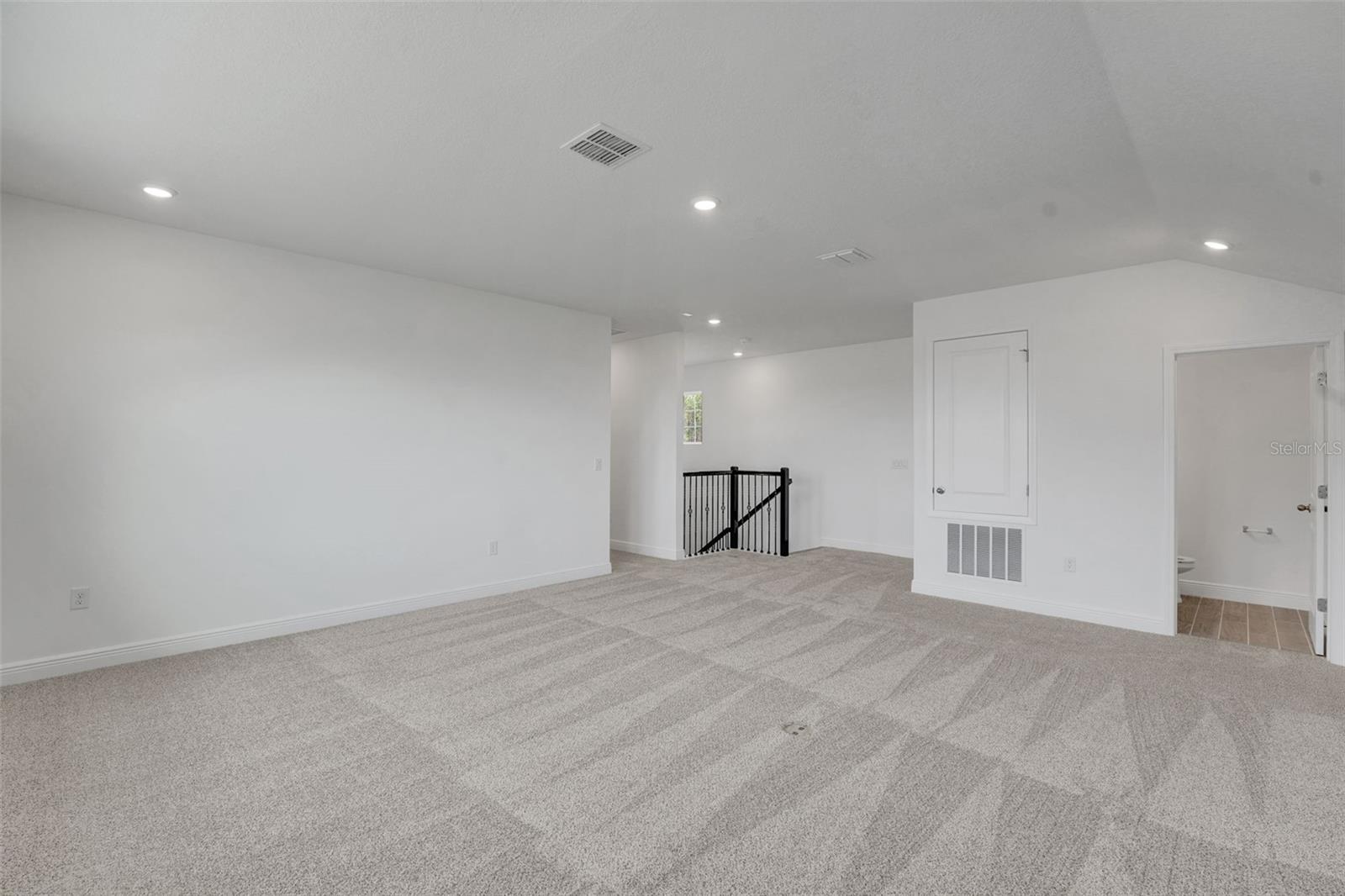 AVALON WOODS - Residential