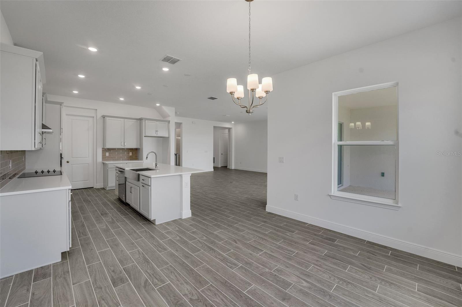 AVALON WOODS - Residential