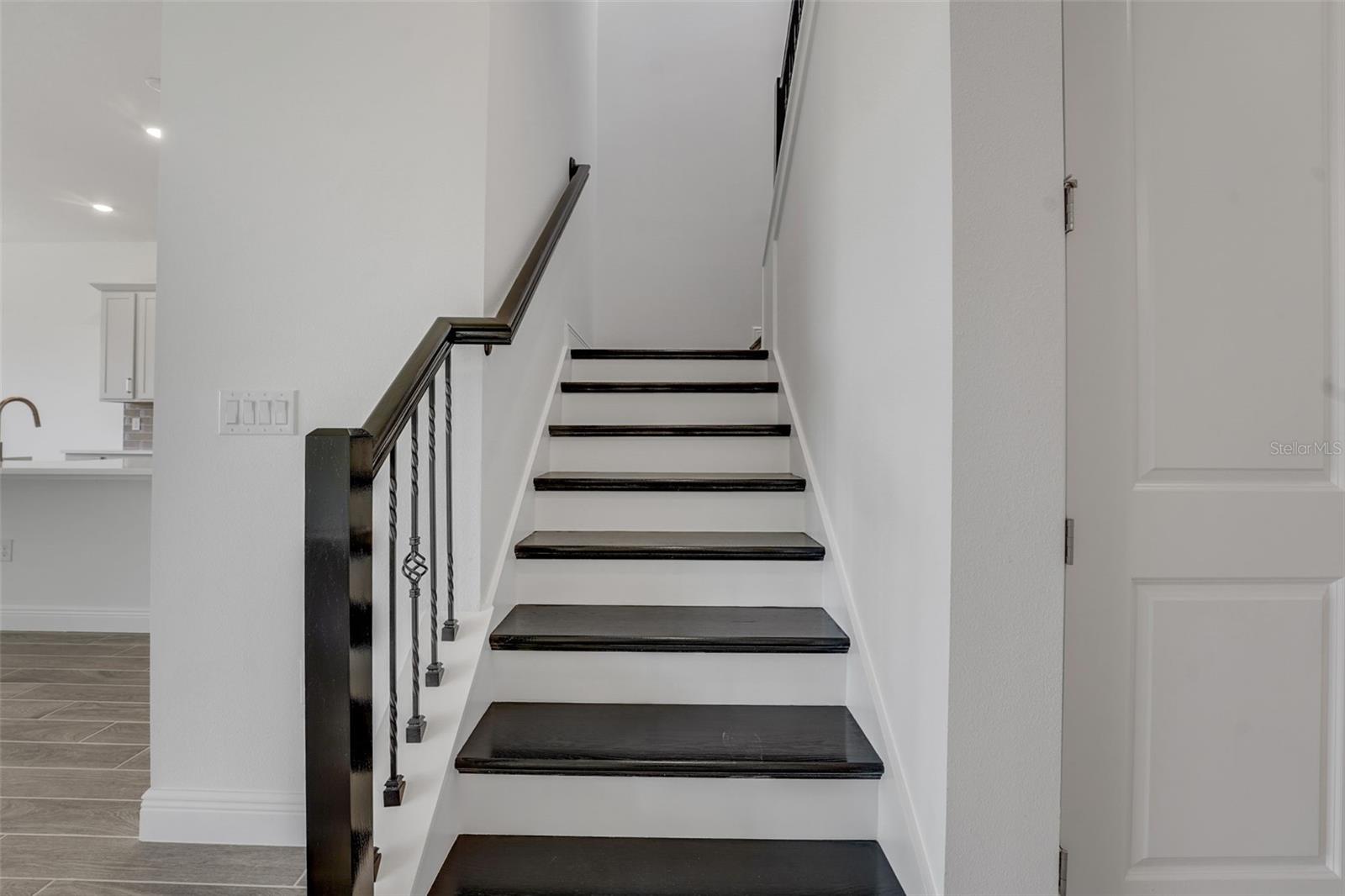 AVALON WOODS - Residential