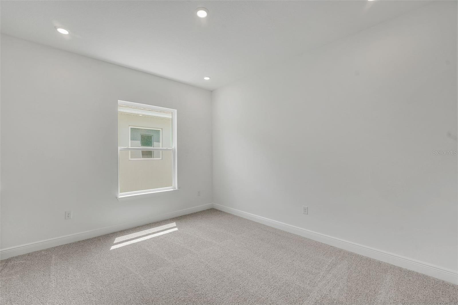 AVALON WOODS - Residential