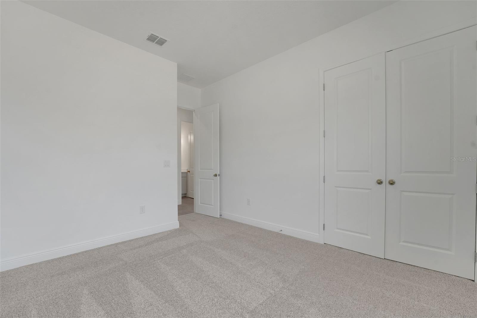 AVALON WOODS - Residential