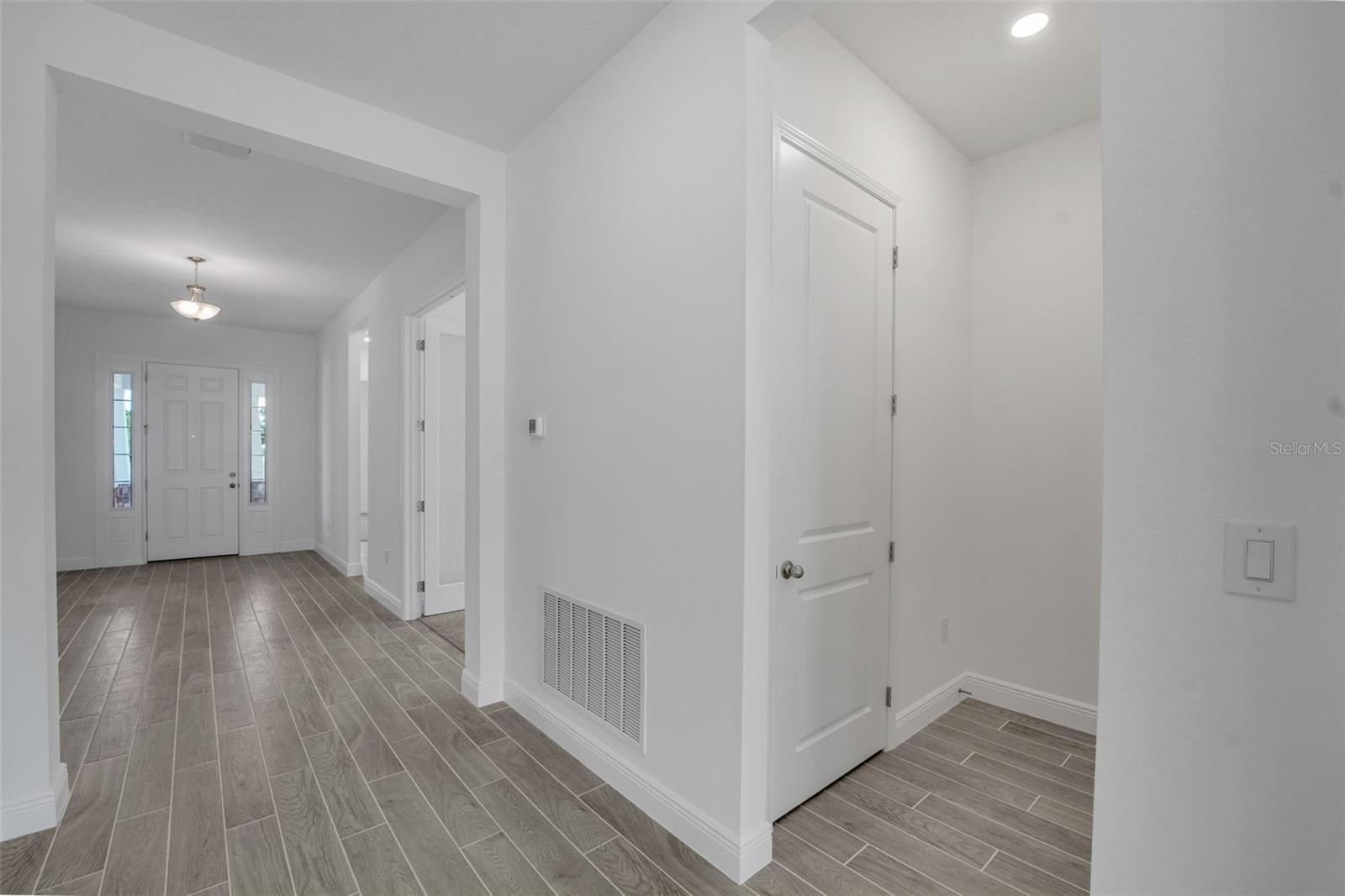 AVALON WOODS - Residential