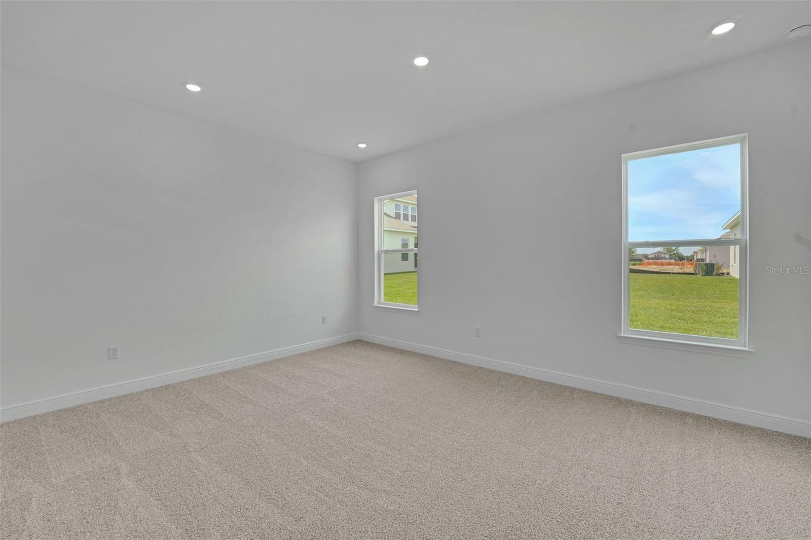 AVALON WOODS - Residential