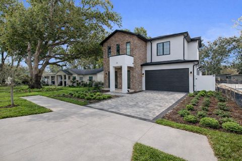 佛罗里达州奥兰多市东斯蒂尔街22号，邮编32804