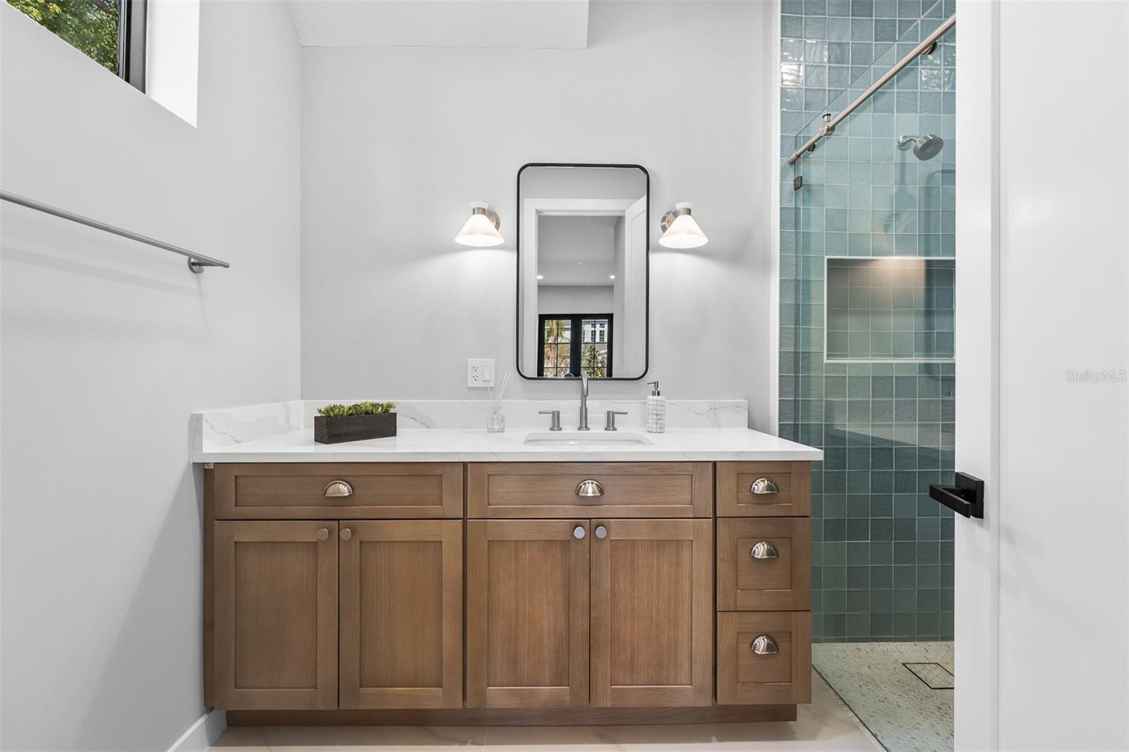 BONITA PARK - Residential