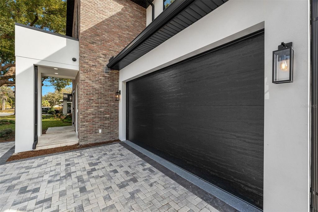 Photo of 22 E Steele Street, Orlando, FL 32804 (MLS # O6382604)